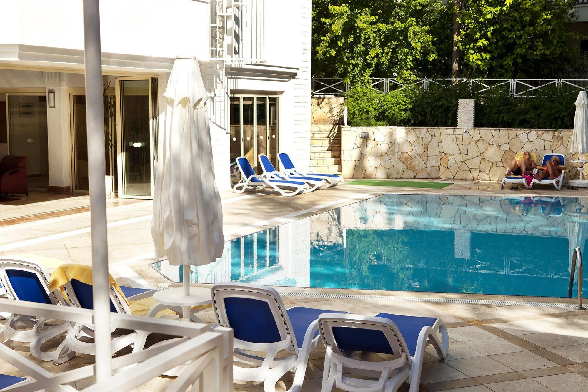 Villa Adora Beach Side Esterno foto