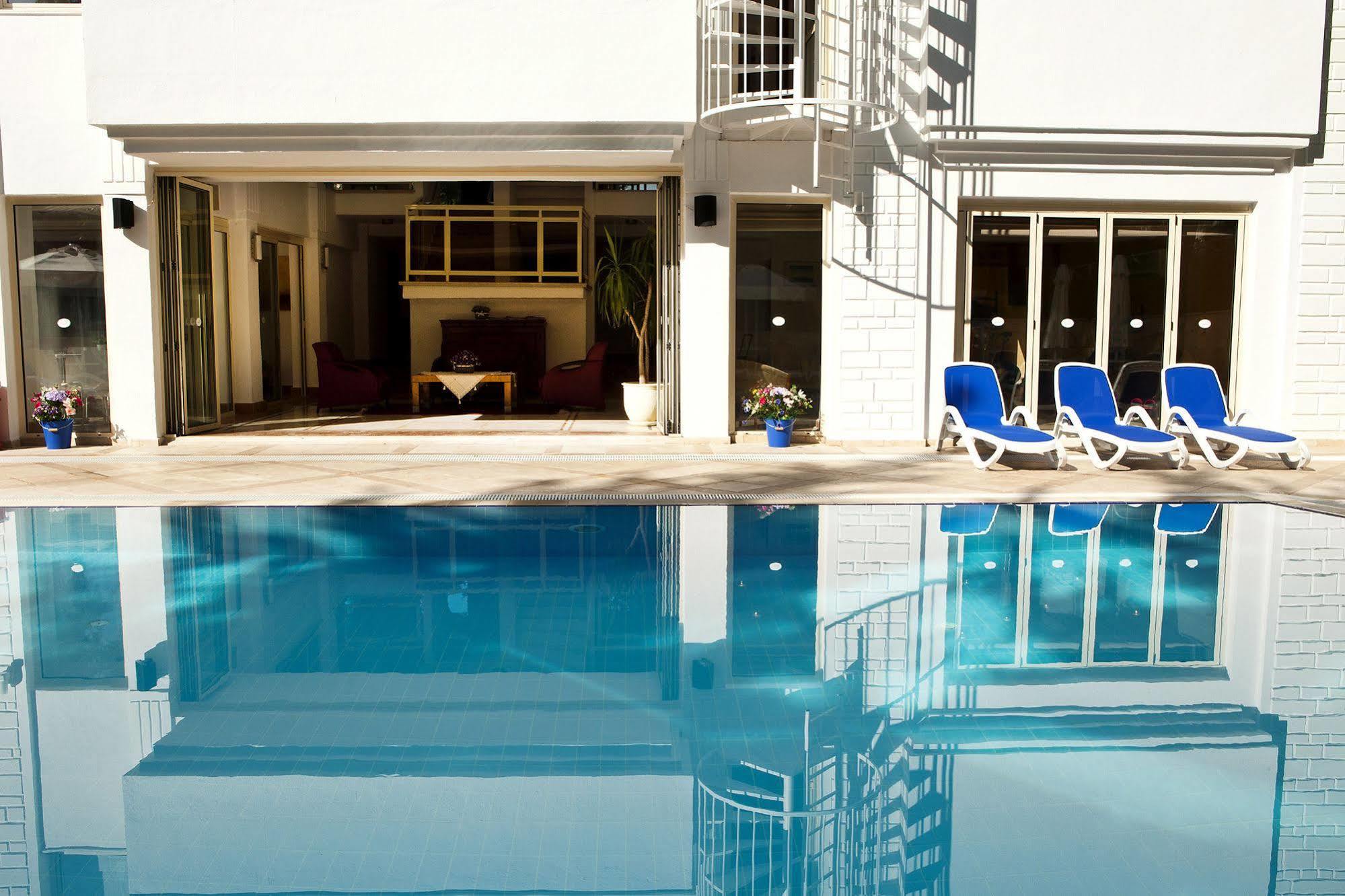 Villa Adora Beach Side Esterno foto