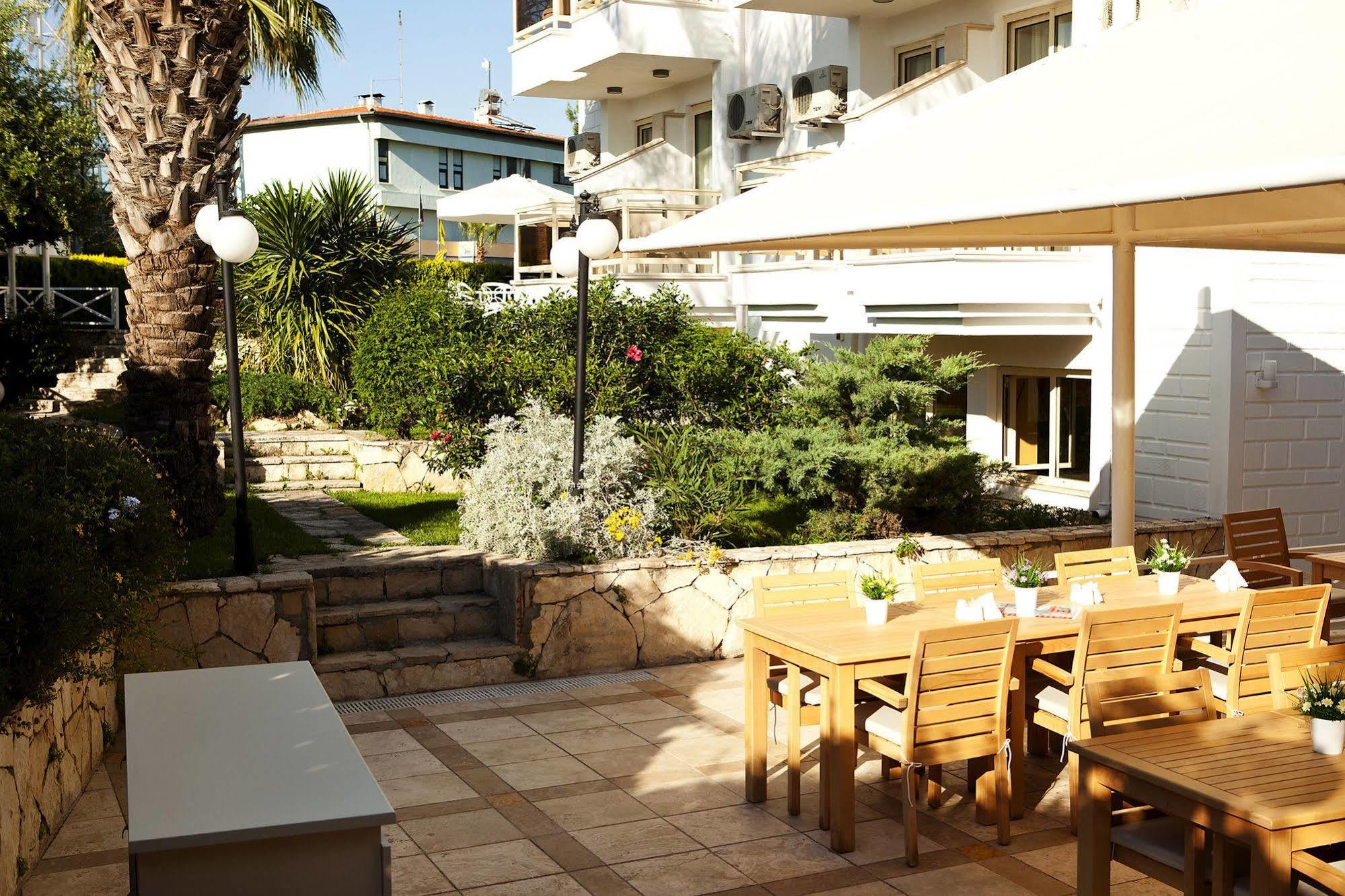 Villa Adora Beach Side Esterno foto